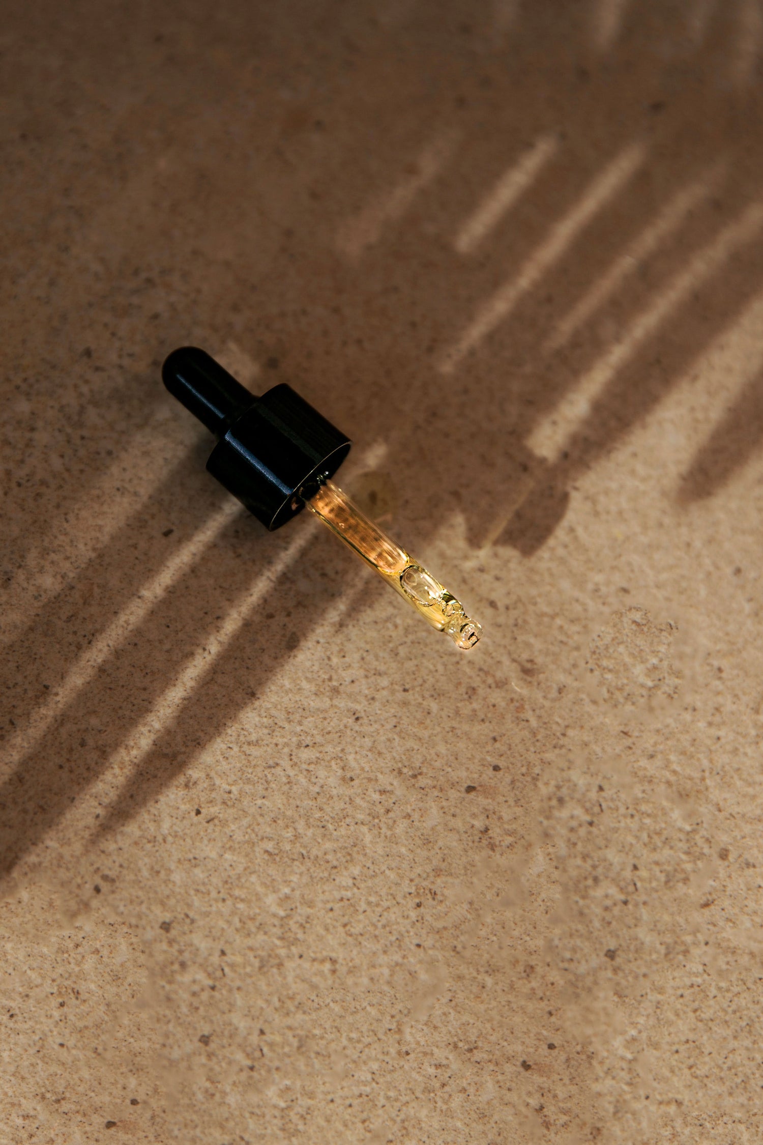 Turmeric+ Seaweed face serum-1